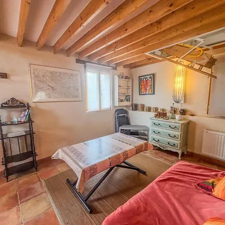 La Petite Bergerie D'orgeres Avec Wifi Et Parking Holiday home *